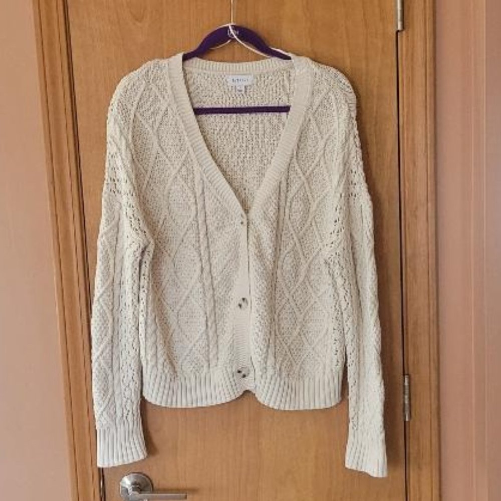 Women's Evereve Georgina Cream Three Button Cardigan